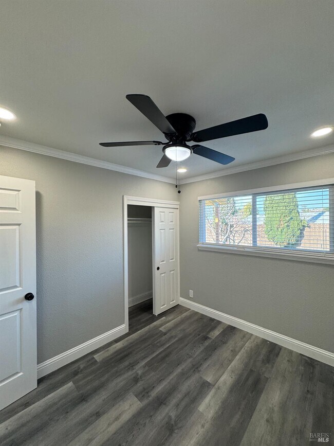 Building Photo - 124 Purdue Dr