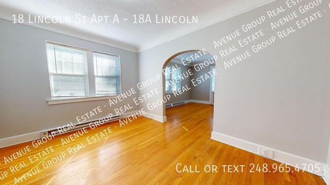 Building Photo - 18A Lincoln St - Spacious 1Bed/1Bath Apart...