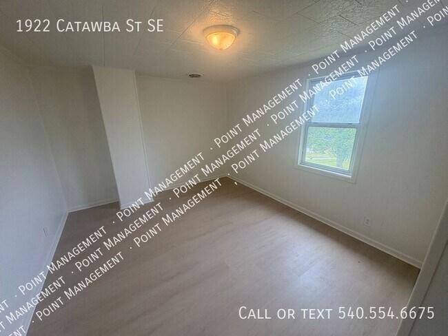 Building Photo - 1922 Catawba St SE