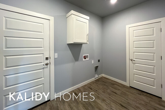 Building Photo - 213 Olde Ml Ct