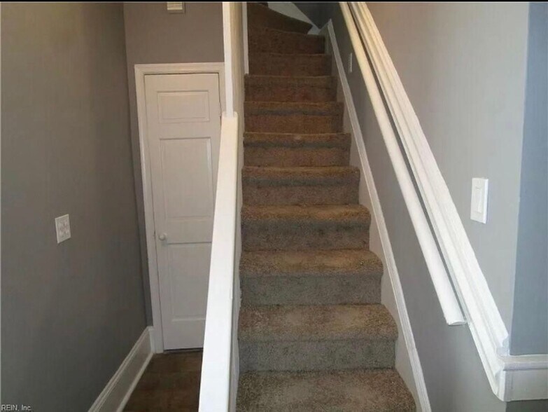 Building Photo - 830 Lexington St