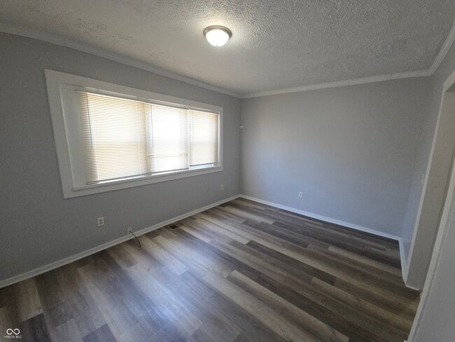 Building Photo - 143 W 35th St