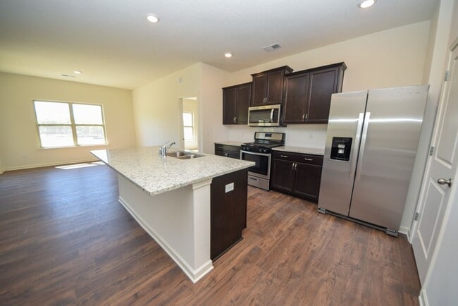 Building Photo - DR Horton built home in 2021; 3 bed, 2 bath home in Atoka.