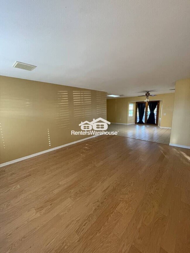Building Photo - Your New Home, Clean and Bright 3Bd 2Ba fo...