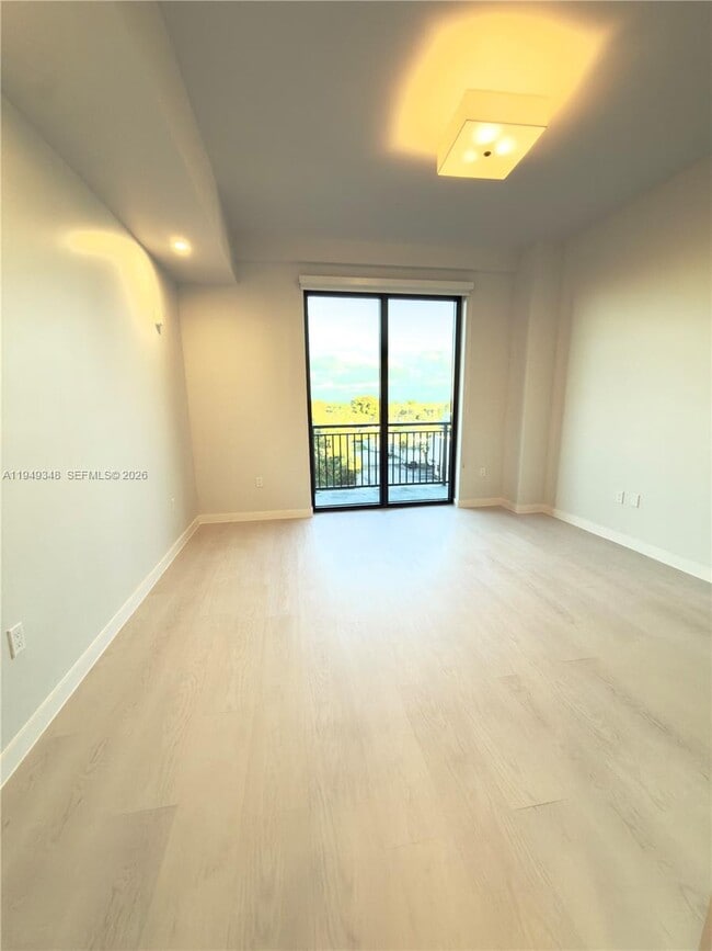 Building Photo - 18300 SW 98th Ave