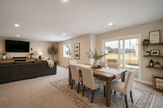 Building Photo - Spacious 4-Bedroom Gem with Modern Comforts and Finished Basement in Vadnais Heights!