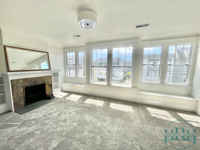 Building Photo - 330 23rd Ave