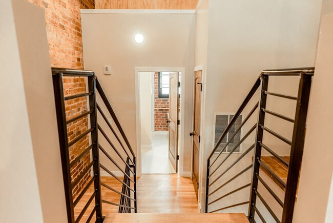 Building Photo - 225 Old South High St