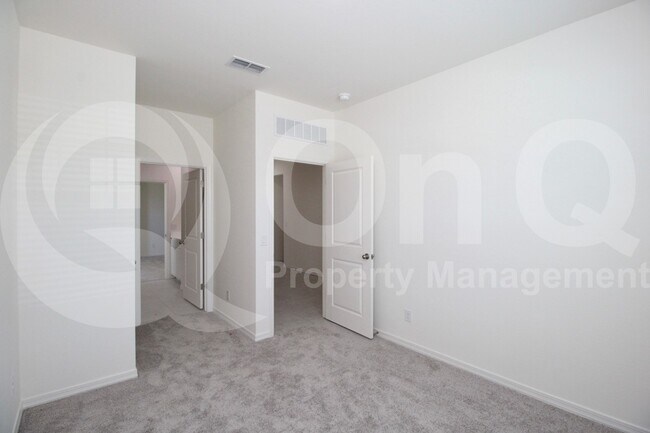 Building Photo - 24182 W Hidalgo Ave