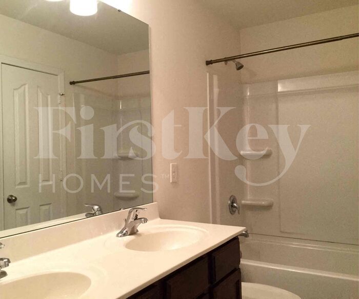 Building Photo - 2430 Griffith Meadows Dr