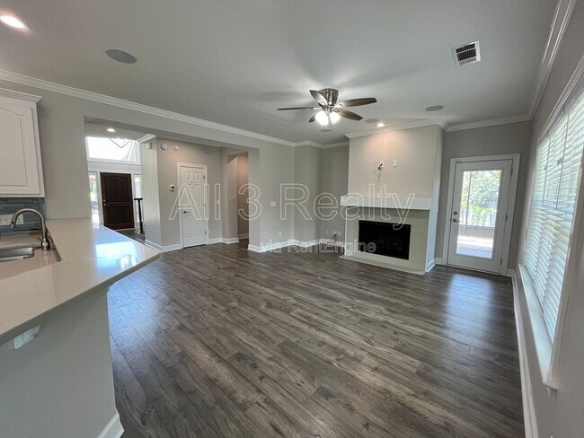 Building Photo - 1924 Wyngate Loop