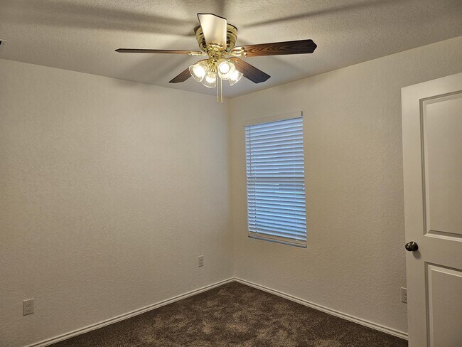 Building Photo - 5911 Coahulia Rdg