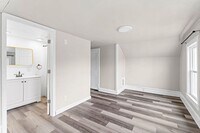 Building Photo - 457 Ahnaip St
