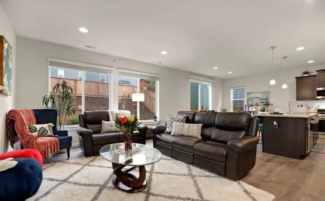 Building Photo - Beautiful 4-Bedroom Lake Stevens Home on a Corner Lot