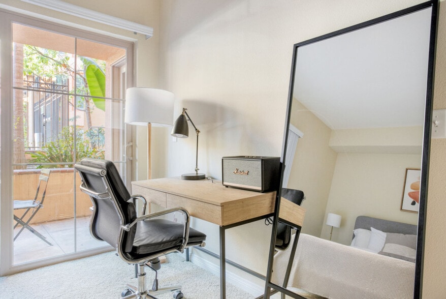 Building Photo - 66 Avenue A