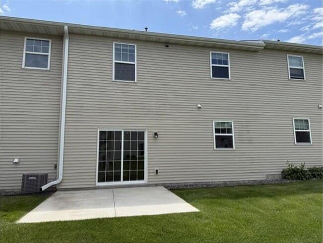 Building Photo - 544 Tiffany Ln
