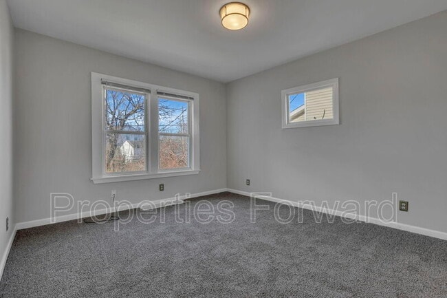 Building Photo - 1185 E 22nd Ave