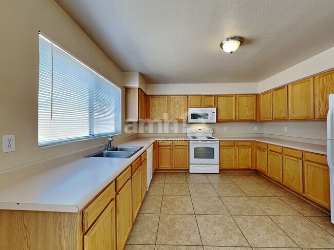 Building Photo - 10406 W Orange Blossom Ln