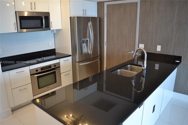 Building Photo - 50 Biscayne Blvd
