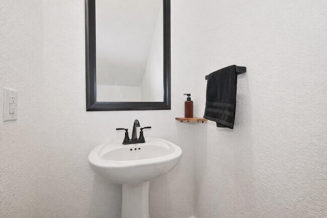 Building Photo - 21219 Fiery Skipper Dr