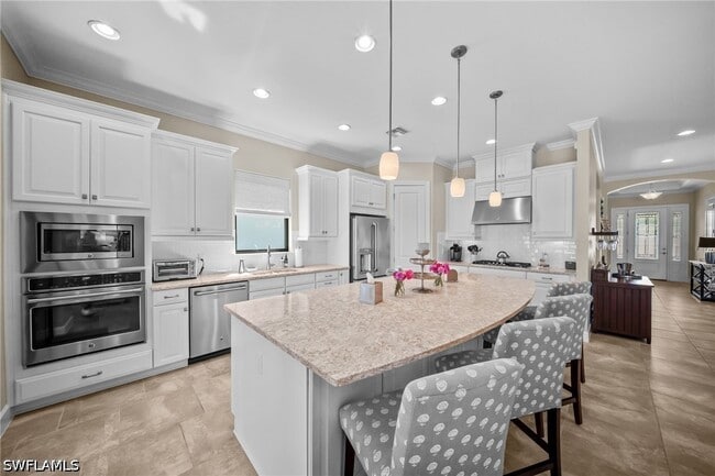 Building Photo - 9361 Terresina Dr