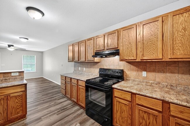 Building Photo - 907 W Birge St