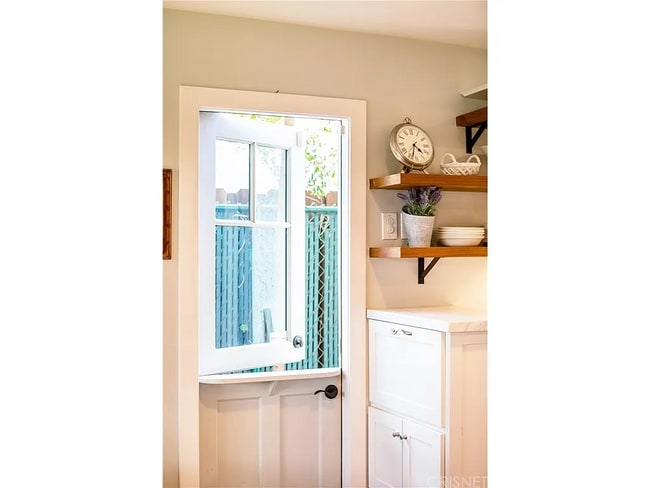 Building Photo - 12807 Milbank St