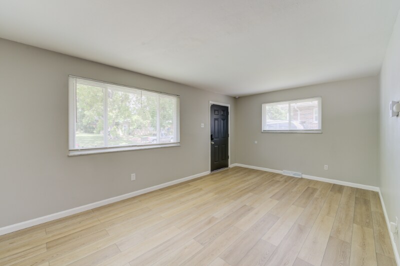 Building Photo - 4063 Esseldale Dr