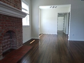 Building Photo - 1312 S Quaker Ave