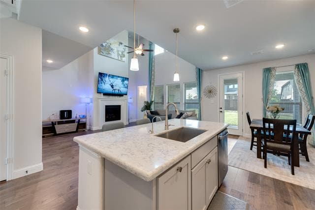 Building Photo - 2823 Silver Leaf Dr