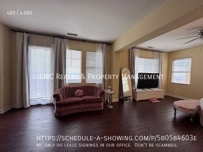 Building Photo - 2541 Hillcrest St