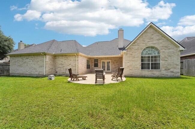 Building Photo - 11806 Regency Forest Dr