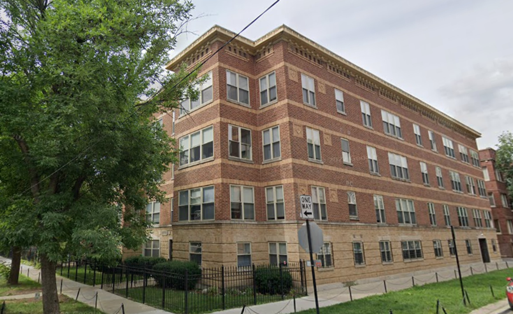 Building Photo - 3641 W Leland Ave