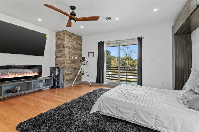 Building Photo - 30400 Highland Blvd