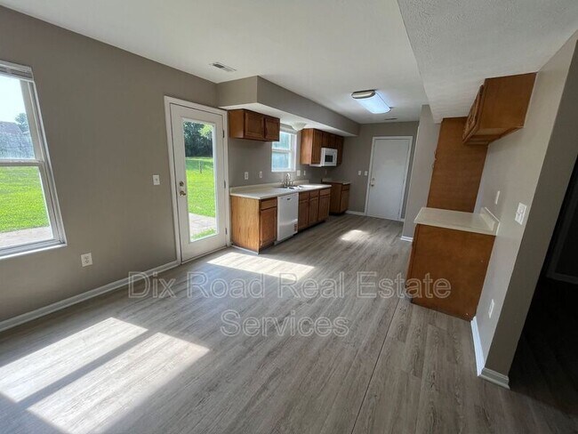 Building Photo - 307 Park Dr