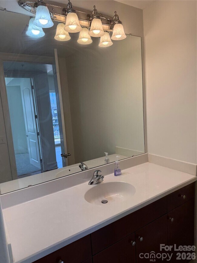 Building Photo - 4620 Piedmont Row Dr