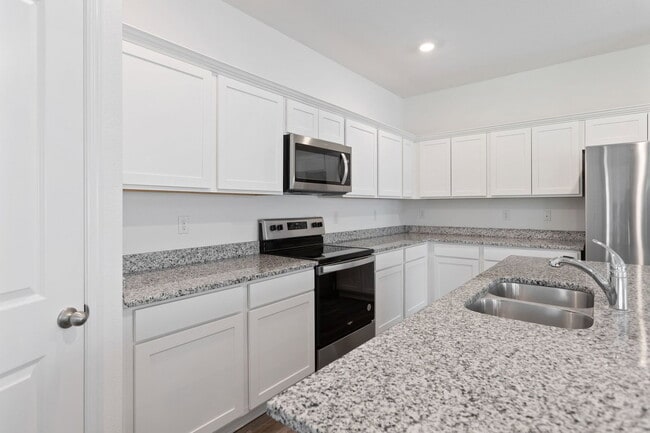 Building Photo - 35747 Buttonweed Trl