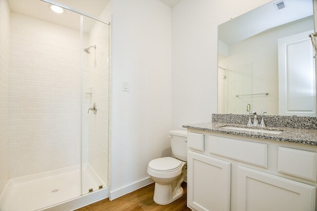 Building Photo - 943 Malibu Shr Ln