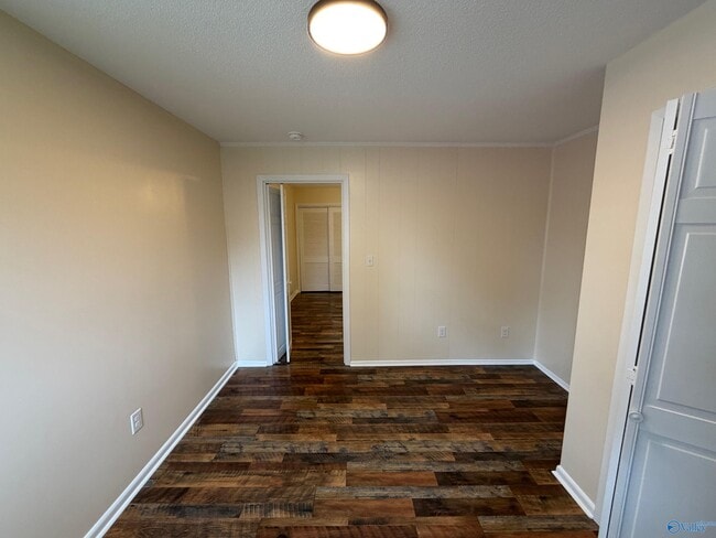 Building Photo - 814 Frost St SW