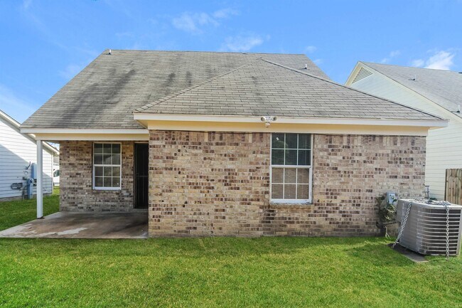Building Photo - 4663 Royal View Dr