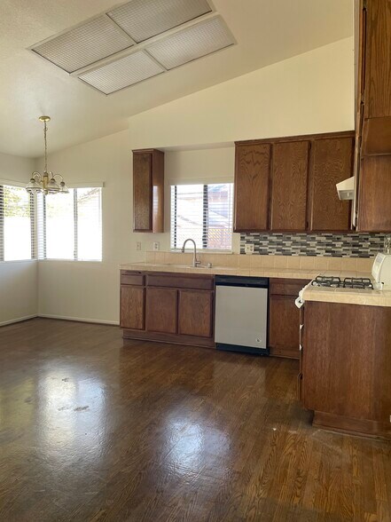 Building Photo - 37108 La Contempo Ave