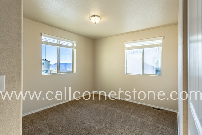 Building Photo - 6698 Lucky Star Ln