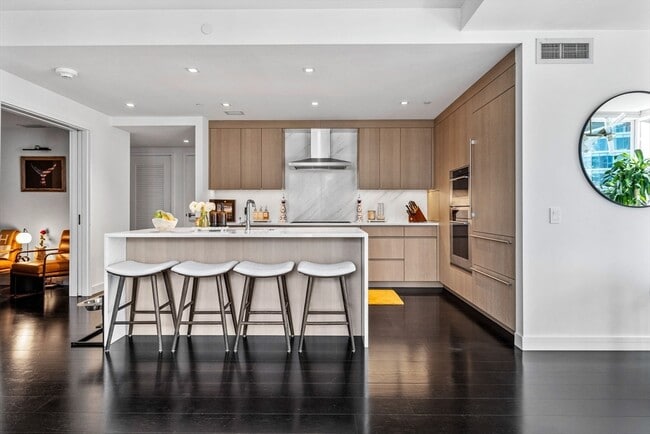 Building Photo - 150 Seaport Blvd