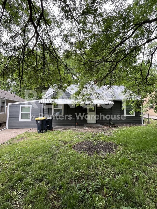 Building Photo - 6812 College Ave