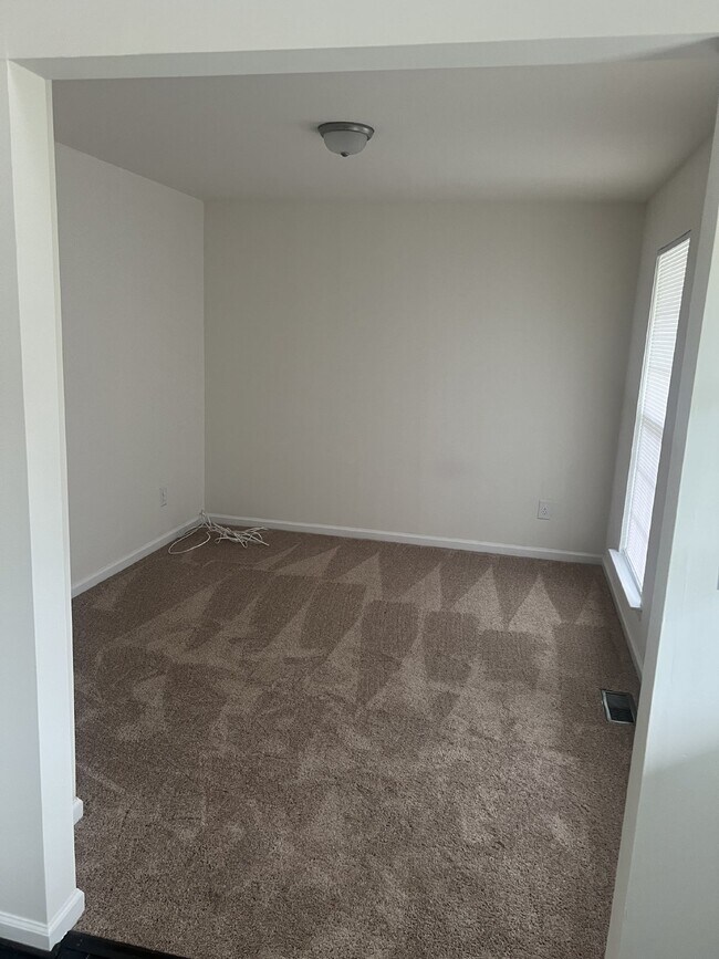 Building Photo - Charming 4 Bed, 2.5 Bath Home in Frederick...