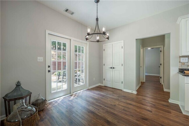 Building Photo - 1245 S Bethany Creek Dr