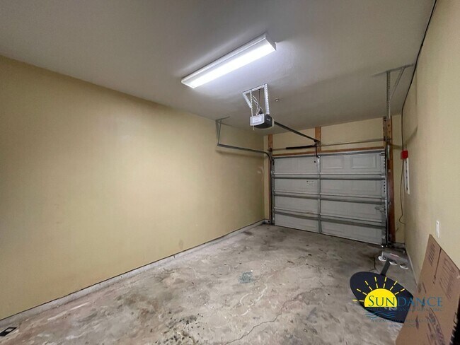 Building Photo - 117 Tooke St