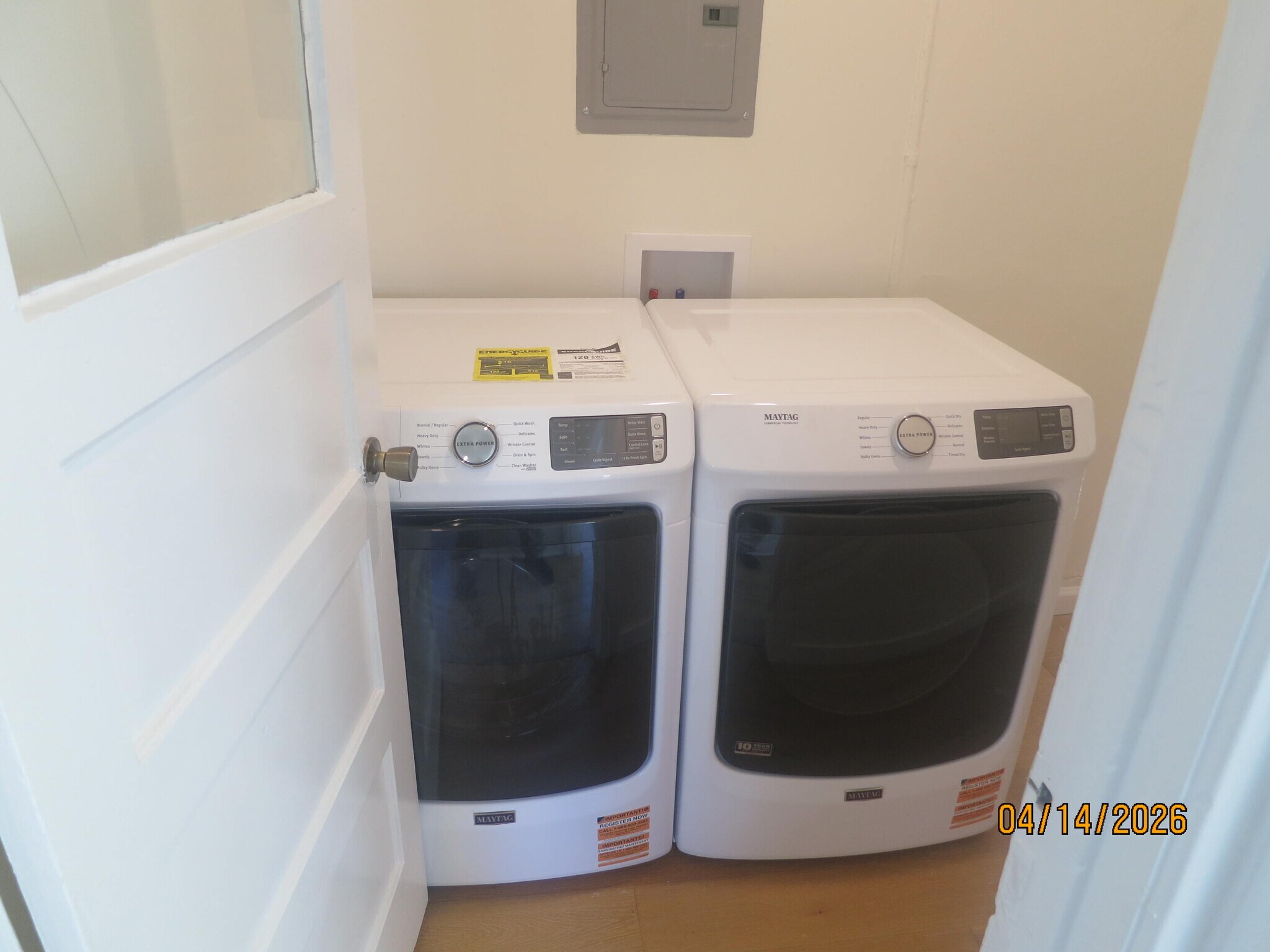 Building Photo - 2045 S Harcourt Ave