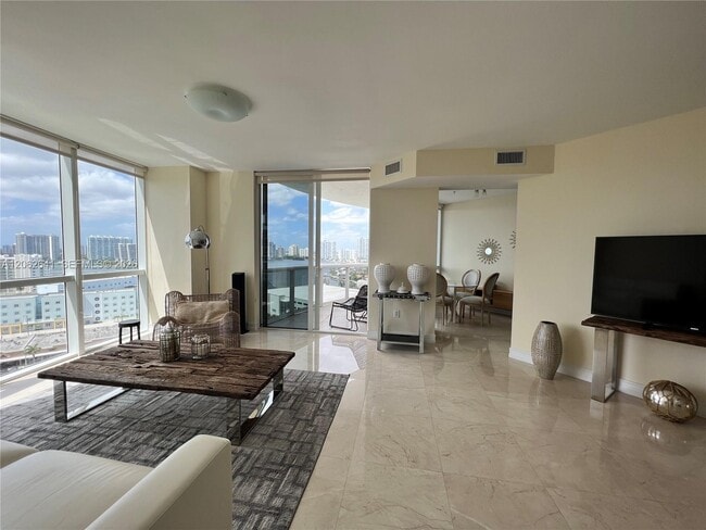 Building Photo - 18201 Collins Ave