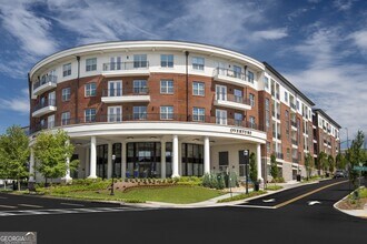 Building Photo - 658 Lindbergh Drive NE